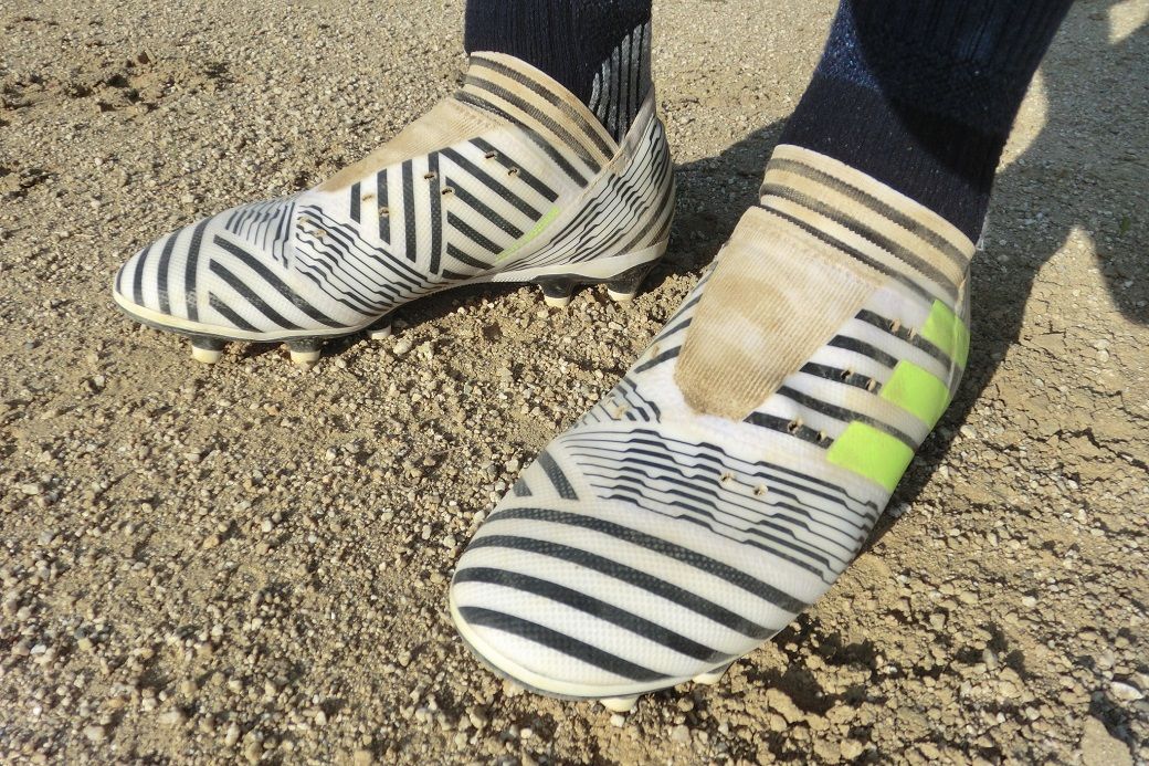 ネメシス　NEMEZIZ 17 FG/AG レースレス　新品未使用 adidas アディダス ネメシス 17+ 360アジリティ FG/AG（グレー