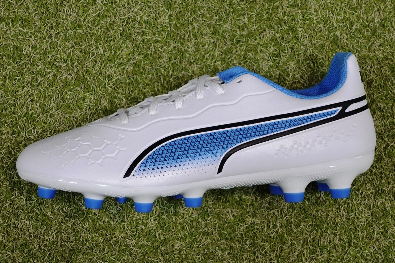 PUMA新作スパイク登場「キングアルティメットHG/AG」 : Kohei's