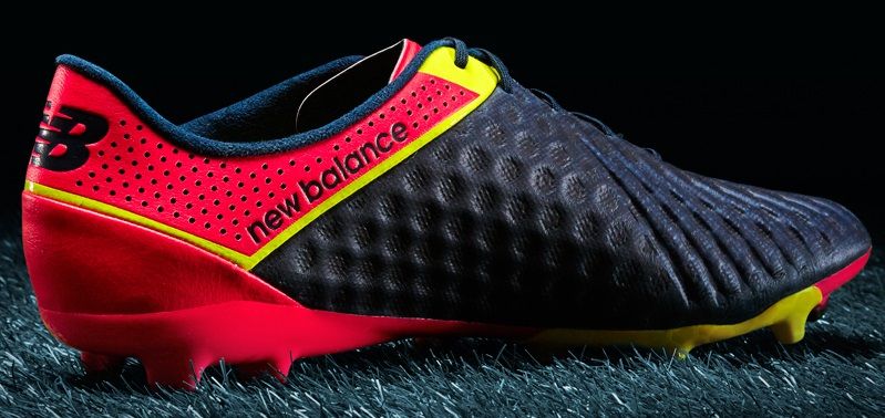 ニューバランス VISARO 新色 ネイビー×レッド : Kohei's BLOG サッカー