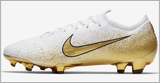 レロイ・サネが白金リミテッドのマーキュリアルヴェイパー12エリートを