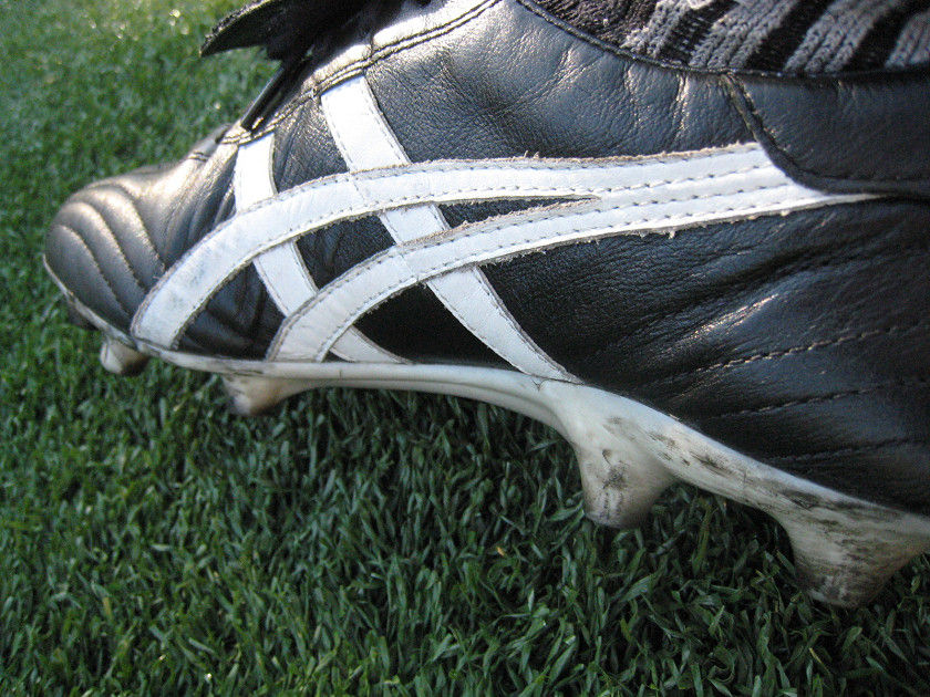 レビュー】 アシックス 2002 を履いてプレーした感想 : Kohei's