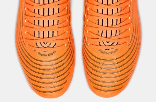 アンダーアーマーからニット採用サッカースパイクが登場！マグネティコ