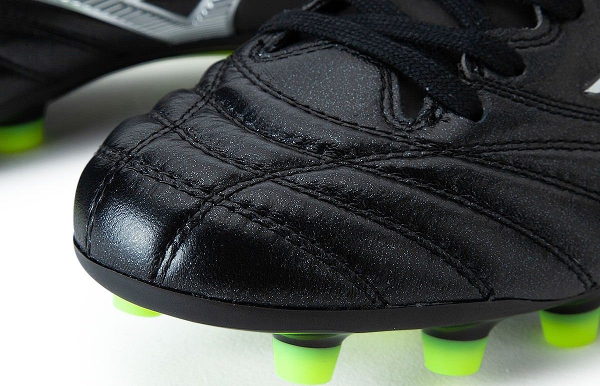 海外限定カラー】 ミズノ モレリアネオ2 新色 (黒×銀×黄) : Kohei's