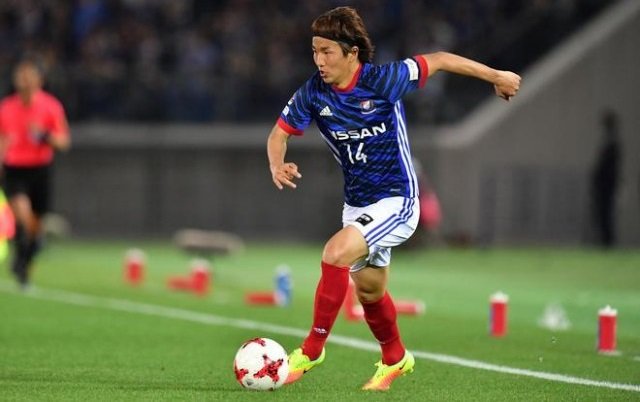 天野純がアディダスと契約！「エックス18.1」を着用！過去の着用