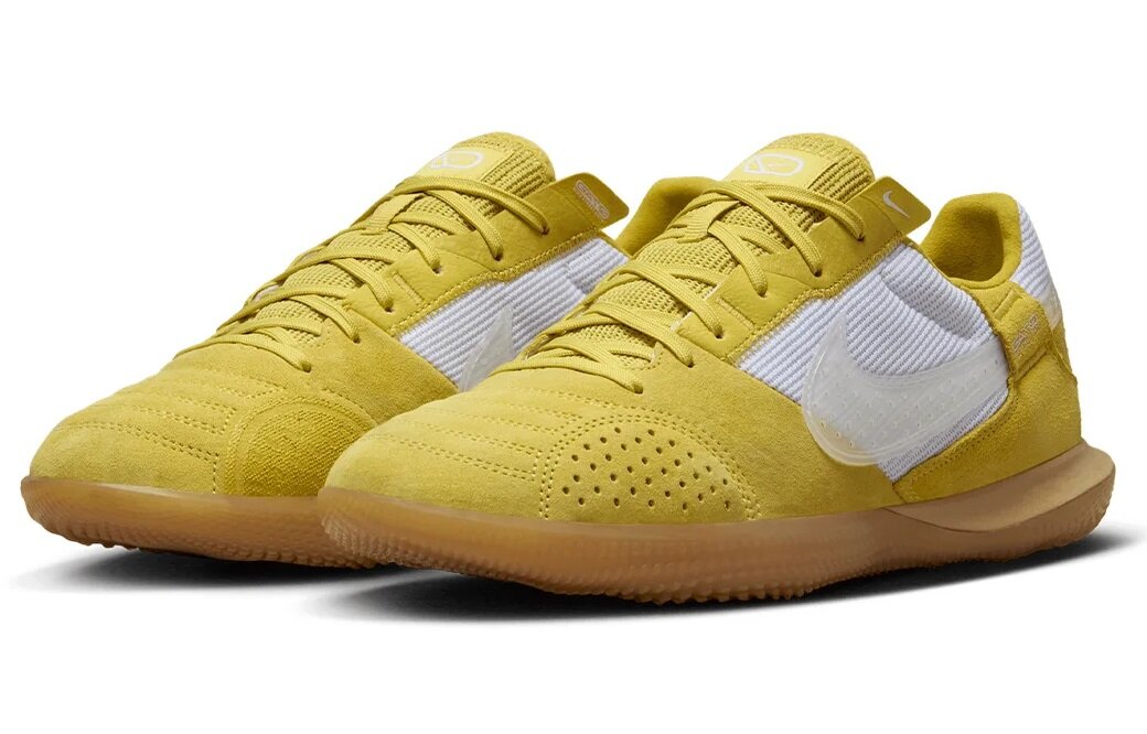 【未使用】NIKE フットサルシューズ　ストリートガト（金×白）27.5㎝ 未使用】NIKE フットサルシューズ ストリートガト（金×白）27.5