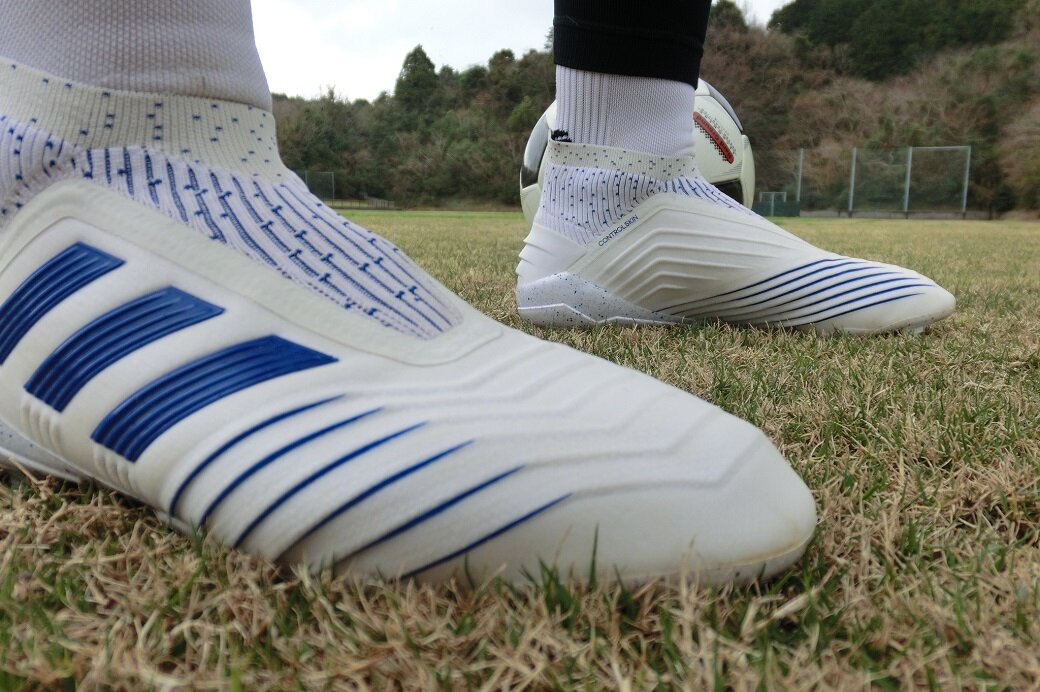 レビュー】プレデターマニア19+ FG 評価 (レースレススパイク