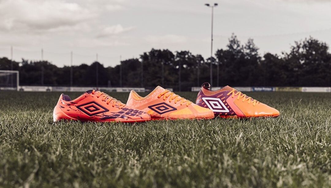 新色】 UMBROサッカースパイク Fiery Coral Pack 海外限定 : Kohei's