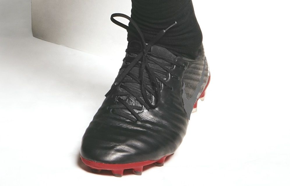 限定】Nike X ジョーダン X パリSG コラボサッカースパイク 登場