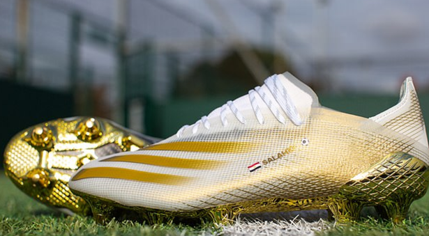 Fwサラーがリバプールでの公式戦100ゴール達成記念スペシャルスパイクを着用 Kohei S Blog サッカースパイク情報ブログ