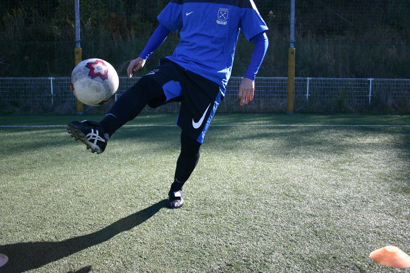 レビュー】 アシックス 2002 を履いてプレーした感想 : Kohei's BLOG