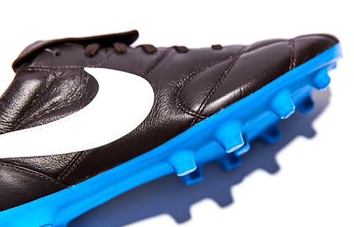 リメイク】 ナイキ プレミア2 FGにEURO2008カラーが復刻