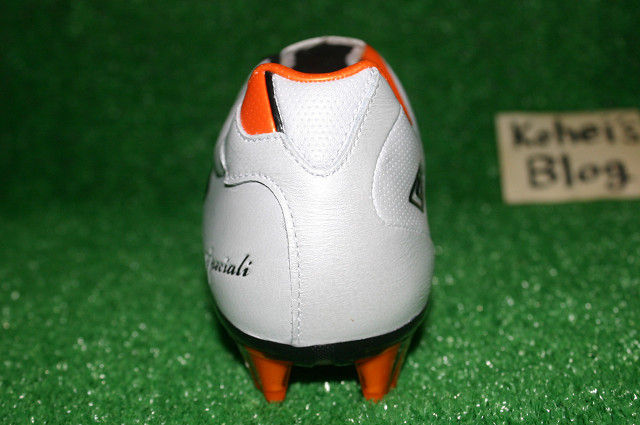 UMBRO スペシアーリ 3 プロ HG : Kohei's BLOG サッカースパイク情報ブログ