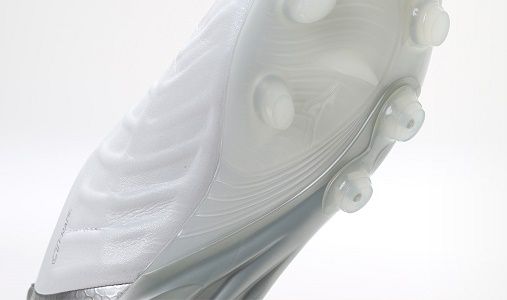 新色】 ミズノ レビュラV1 JAPAN （本質の白＋増幅の青） : Kohei's