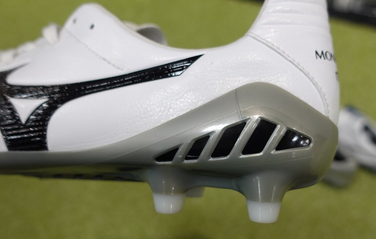 モレリアDNA JAPANの白銀カラーの実物をチェックしてみた！ : Kohei's