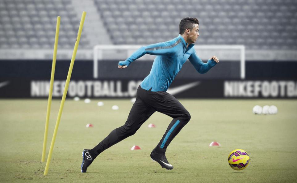 ナイキ マーキュリアル スーパーフライ Fg Cr7 ブラックカラー新色 Kohei S Blog サッカースパイク情報ブログ ナイキ マーキュリアル スーパーフライ Fg Cr7 ブラックカラー新色 Kohei S Blog サッカースパイク情報ブログ