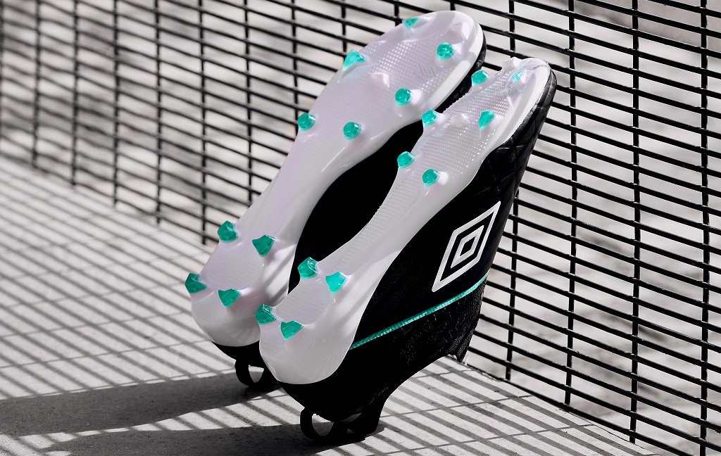 新型レースレススパイク】 UMBRO U-メデューサ3 ELITE FG 正式