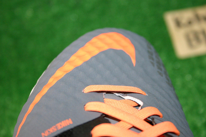激レア！サッカー フットサル NIKE シューズ ボンバフィナーレⅡ NIKE ナイキ FC247 ボンバ フィナーレ Ⅱ(グレー×オレンジ