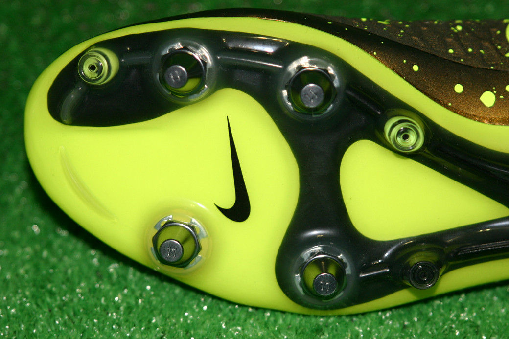 詳細】 NIKE マジスタ オーパス SG-PRO : Kohei's BLOG サッカー