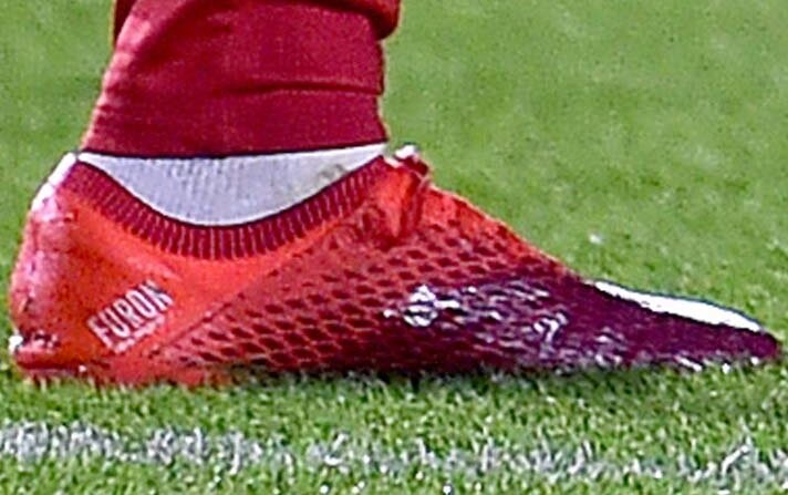 サディオ・マネの2019アフリカ年間最優秀選手賞、受賞記念スパイク公開