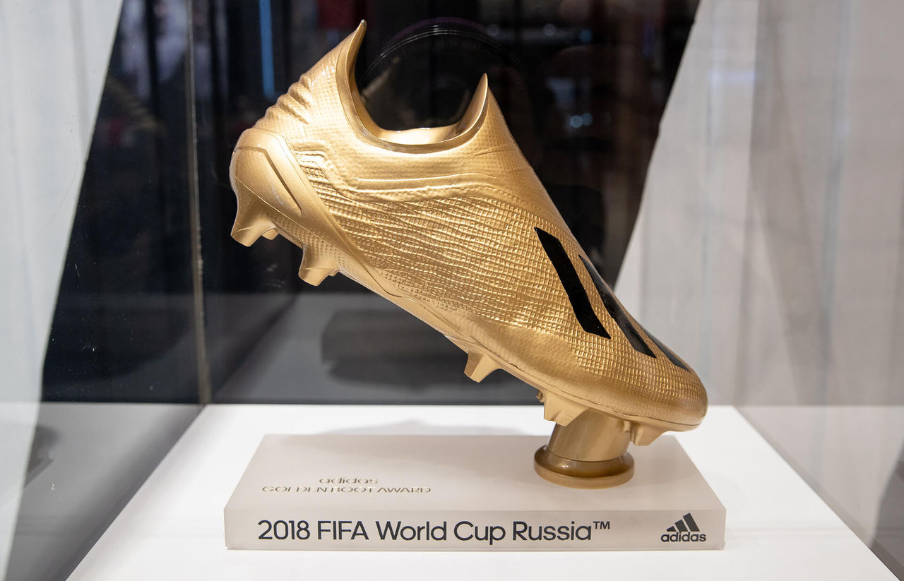 18ロシアワールドカップのゴールデンブーツ ゴールデンボール ゴールデングローブのトロフィーが公開 Kohei S Blog サッカー スパイク情報ブログ