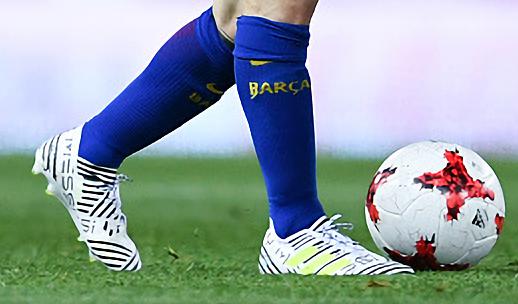 メッシが履いているネメシス17 1fg Agは特別仕様 Kohei S Blog サッカースパイク情報ブログ