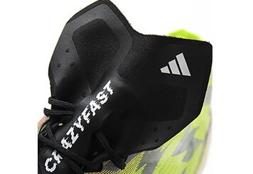 アディダス限定スパイク「エックスクレイジーライト+ FG」登場