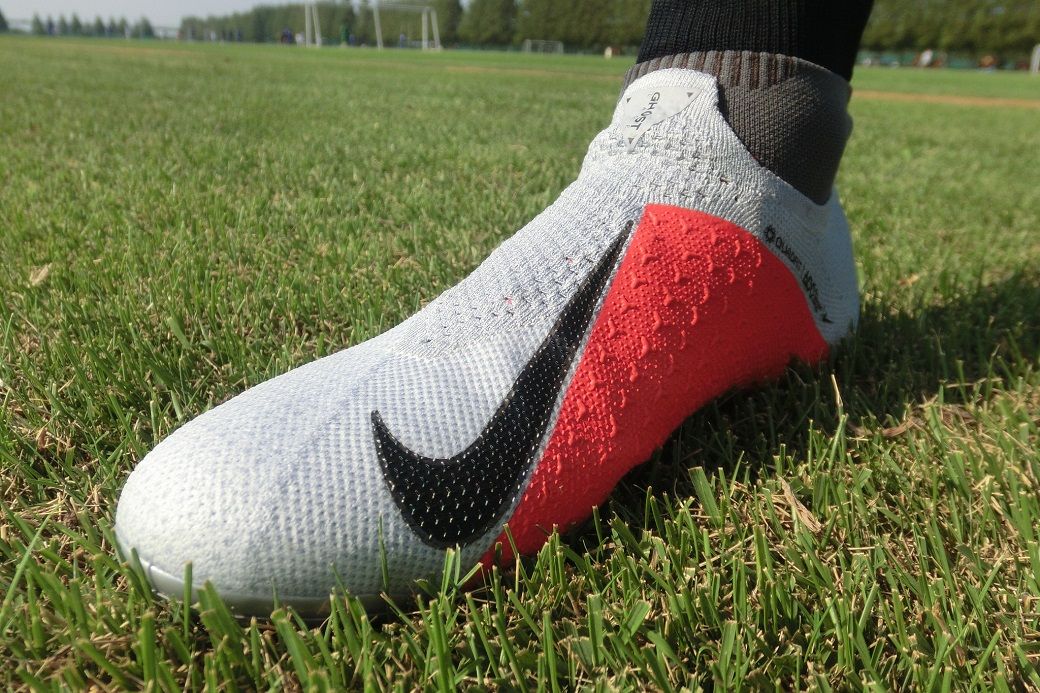 レビュー】 ナイキ ファントムビジョン エリート DF FG 評価 : Kohei's