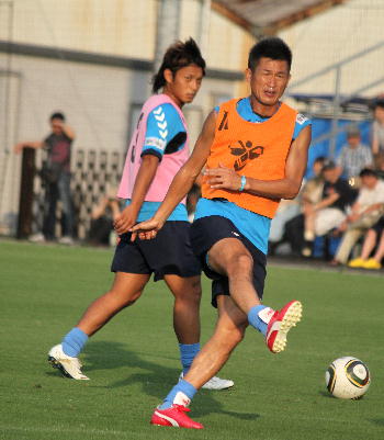 カズ選手が履いていたフットサルシューズは : Kohei's BLOG サッカー