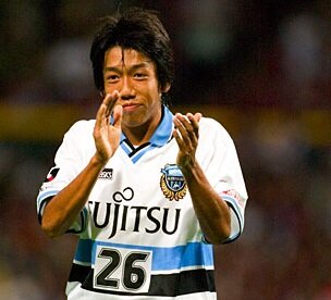 中村憲剛が現役引退！プロ1年目に履いていたスパイクは実はミズノじゃ