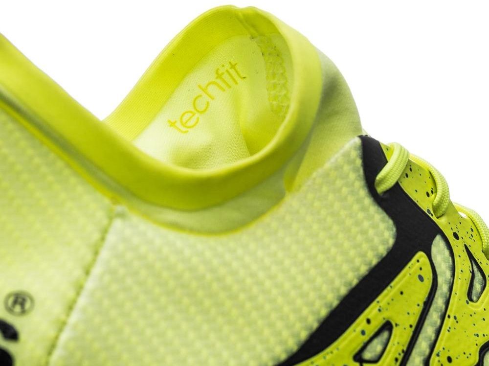 エックス15.1 取り替え式 エックス15.1 取り替え式 アディダスから新たなフットボール