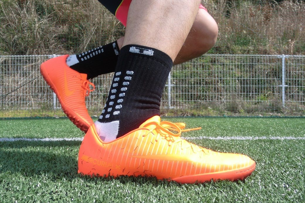 Amazon.co.jp: ナイキ(NIKE) マーキュリアル ビクトリー VI TF