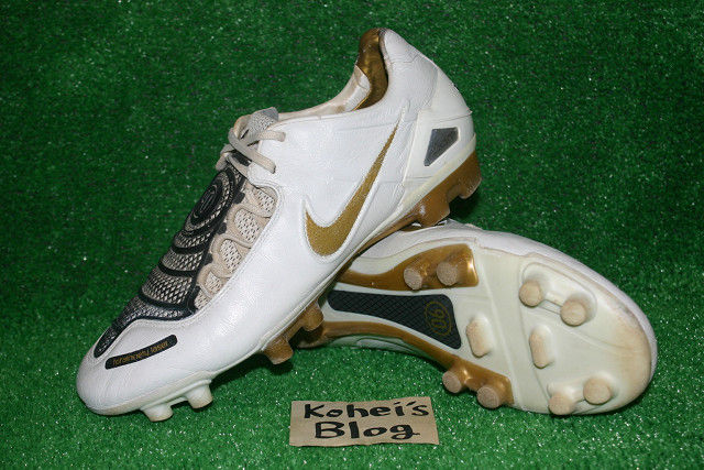 サッカースパイク ナイキ トータル90 レーザー エリート FG T90