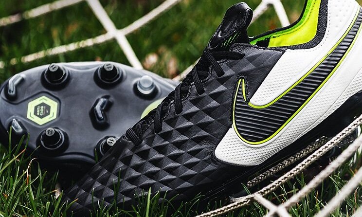 NIKE新色 ティエンポレジェンド8 白黒黄カラー 登場 : Kohei's NIKE新色 ティエンポレジェンド8 白黒黄カラー 登場 : Kohei's