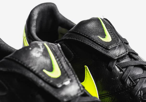 ナイキ プレミア2にアンチクロッグトラクションSG-PROソールが登場