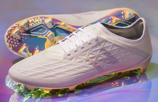 新色】 ニューバランス Infinite Lite Pack テケラ & フューロン