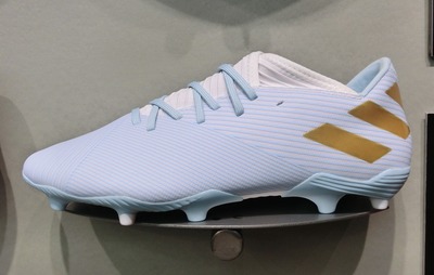 ネメシス19.3長谷川アーリアジャスールサイン入りスパイク(選手支給品