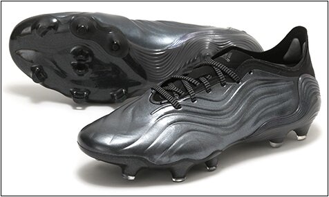 COPA サッカーシューズ ブラック/マルチカラー コパセンス.1のオールブラックの新色「SUPERSTEALTH PACK」が