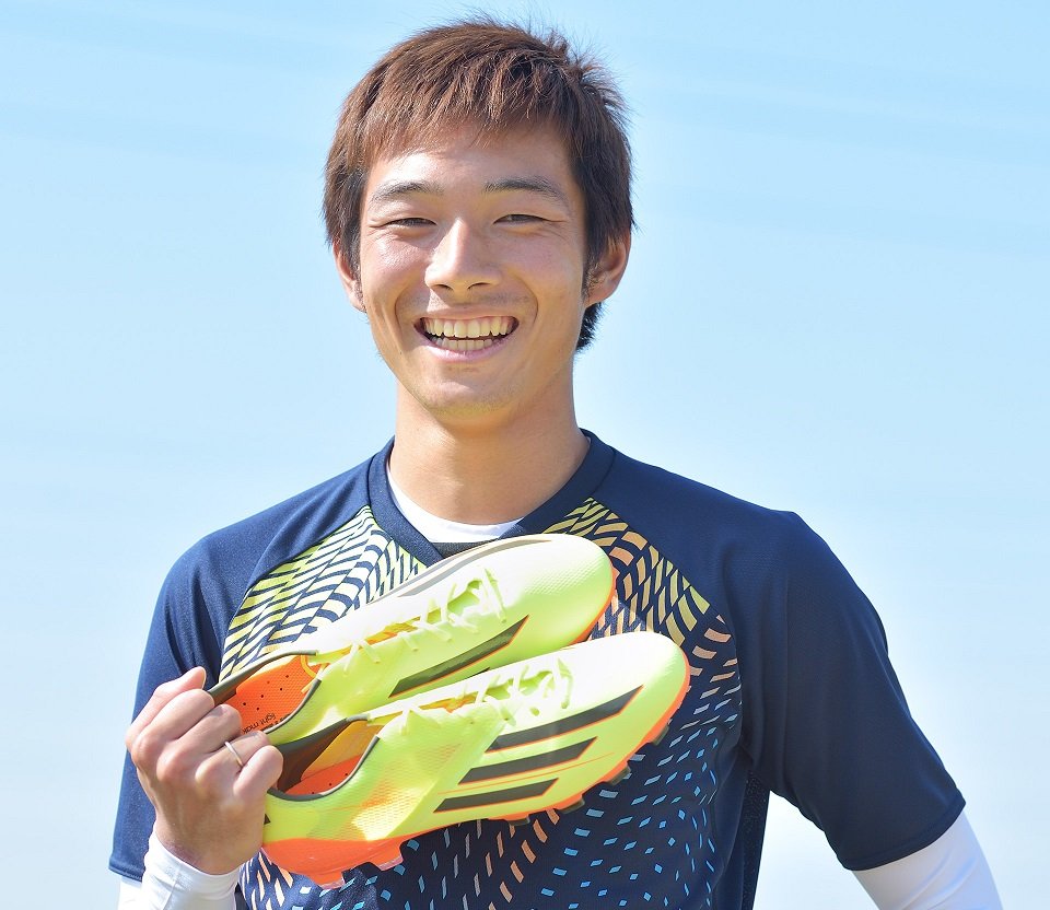 中島翔哉がブラックアウトスパイクを着用 正体はミズノ レビュラ3 Kohei S Blog サッカースパイク情報ブログ