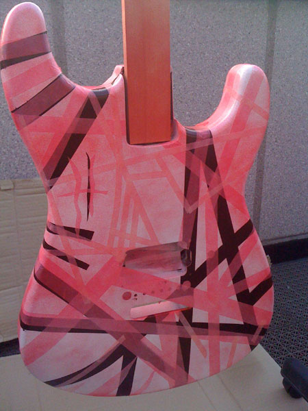 エレキギター 自作フランケン赤黒ストライプデザイン 赤白黒ストライプ！ゼブラカラーの2ハムフランケンストラト