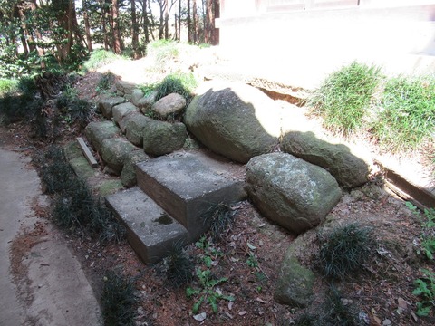 石室材