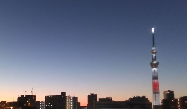年正月の夕焼け空と東京スカイツリー 元日本橋女社長の奮闘ブログ