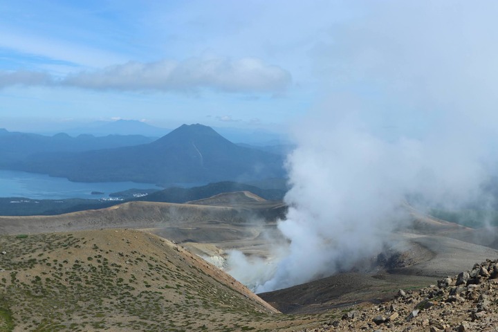 ph_阿寒岳から雄阿寒岳 (1)