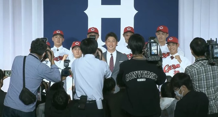 カープ入団会見2022_16