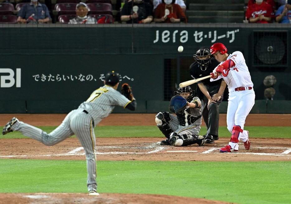 カープ堂林が代打でまたホームラン 最高の結果になりました マツダスタジアム大歓声 なんｊリーグ