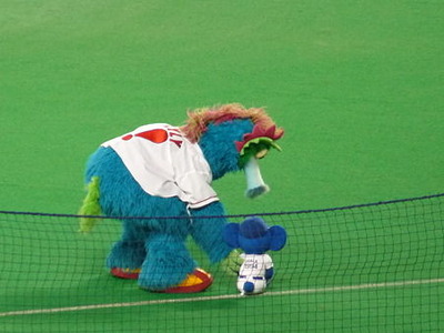 スラィリーとドアラ人形5