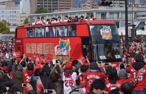 2017優勝パレード1