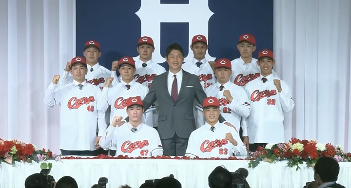 カープ入団会見2022_19
