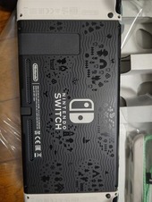なぜ横を向く?