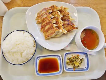 餃子15個定食