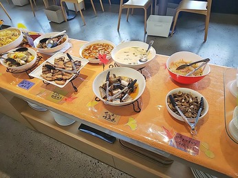 魚から